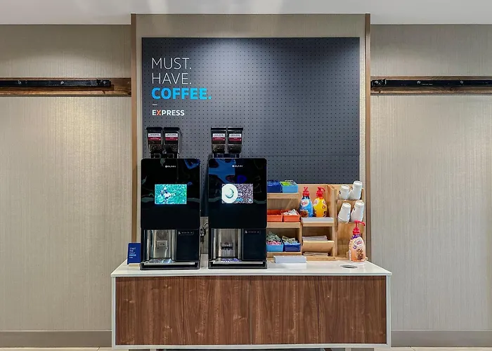 Holiday Inn Express & Suites - Warsaw - E Center By Ihg