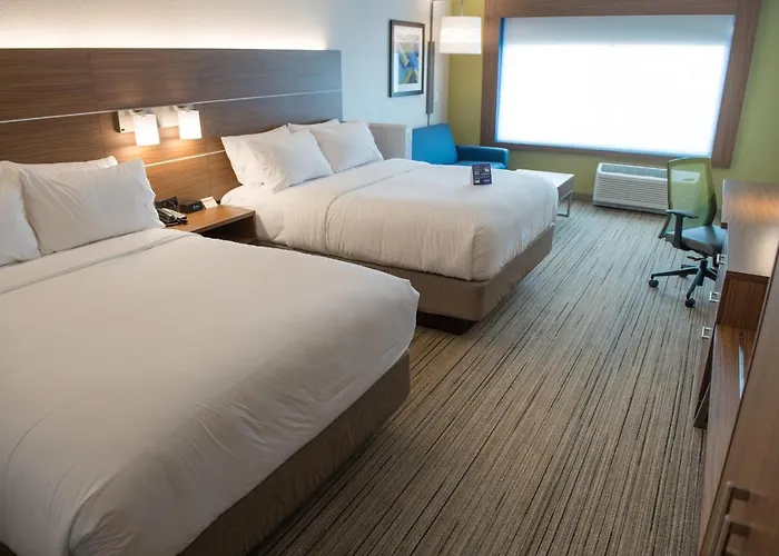 Holiday Inn Express & Suites - Warsaw - E Center By Ihg