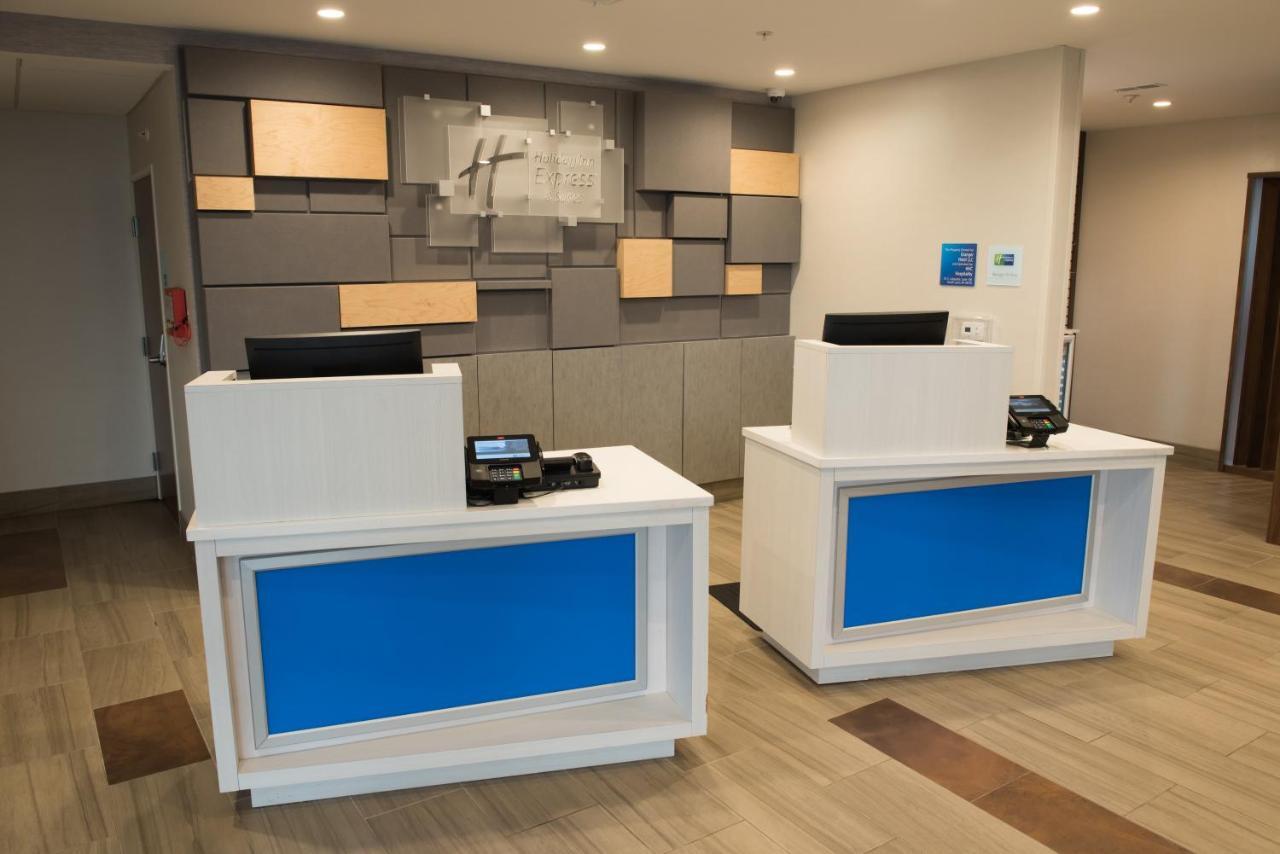 Express & - - E Center By Ihg Hotel Warsaw
