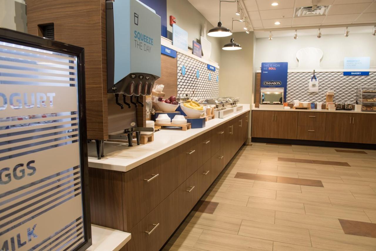 Hotel Express & - - E Center By Ihg
