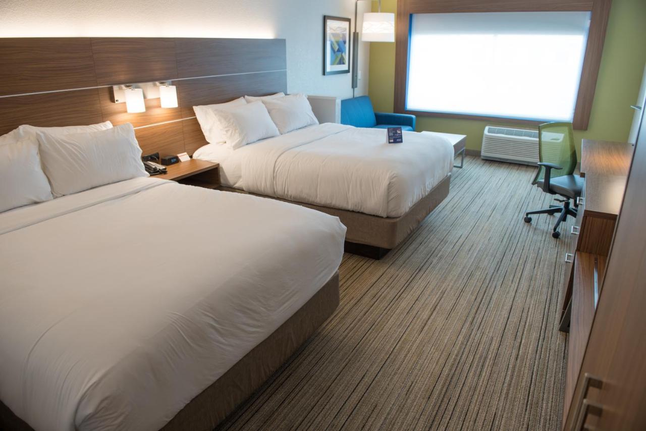Express & - - E Center By Ihg Hotel